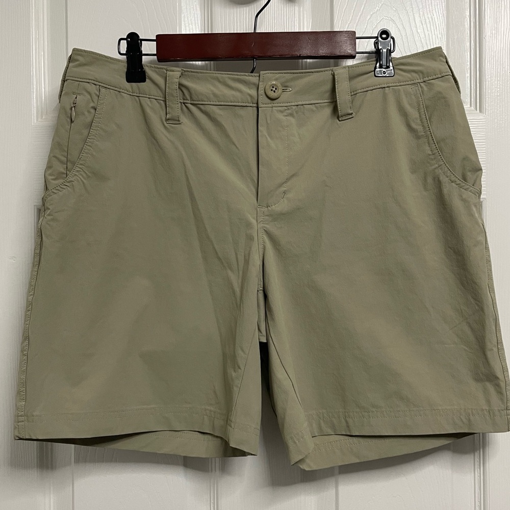 Ascend Women’s Khaki Waterproof Shorts